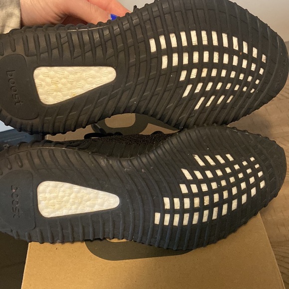 YEEZY Oreo 350s V2 size 7 - Picture 7 of 7